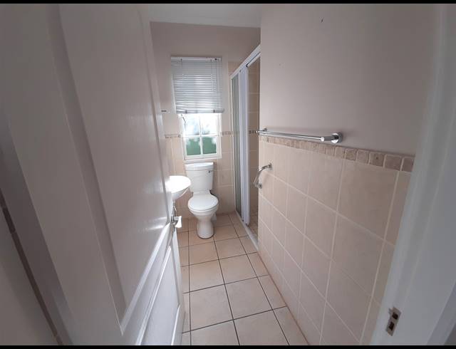 2 BEDROOM TOWNHOUSE TO LET IN SOMERSET VALLEY ESTATE